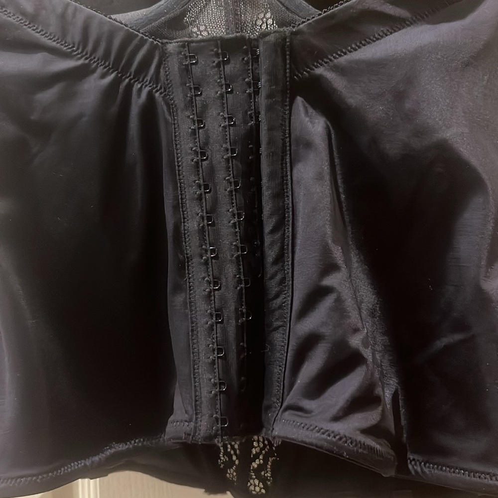 Bustier - Picture 5 of 6
